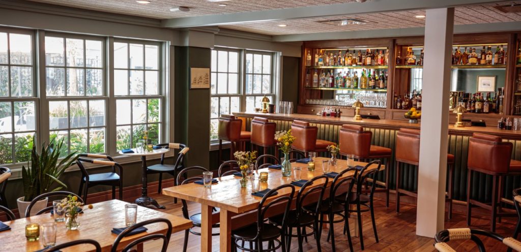 imageye___-_imgi_72_tables-and-chairs-in-the-frannie-and-the-fox-restaurant-1280x620
